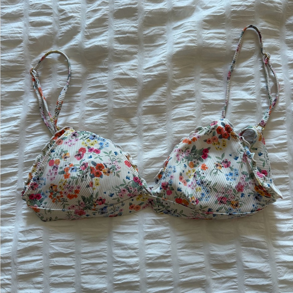 H&M White Floral Ribbed Bikini Top with Multicolor Flowers